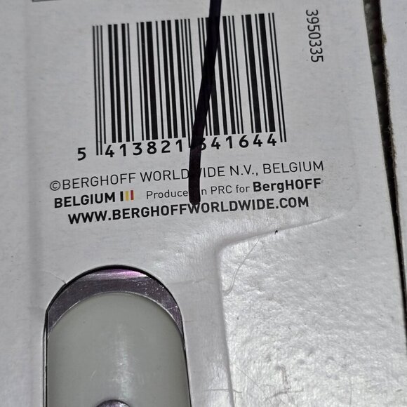 BergHOFF Leo Line Santoku & Chefs Knives - White Handles - Picture 6 of 6